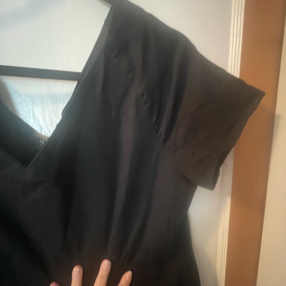 Black A-Line Midi Dress with Flutter Sleeves - Picture 4 of 7